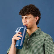 Bottiglia flip top isolata da 690 ml - mezzanotte