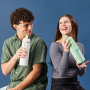 Bottiglia flip top isolata da 690 ml - bianco out