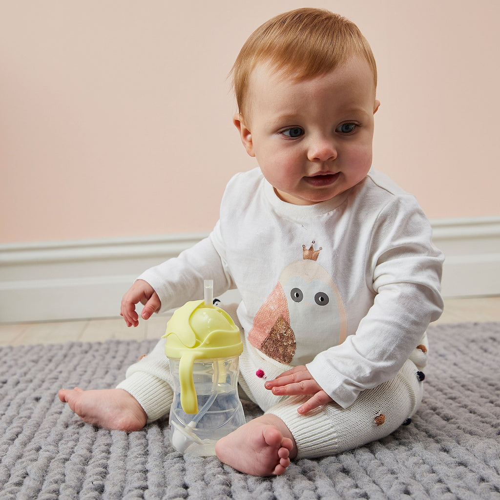 child with gelato sippy cup - banana split - b.box for kids