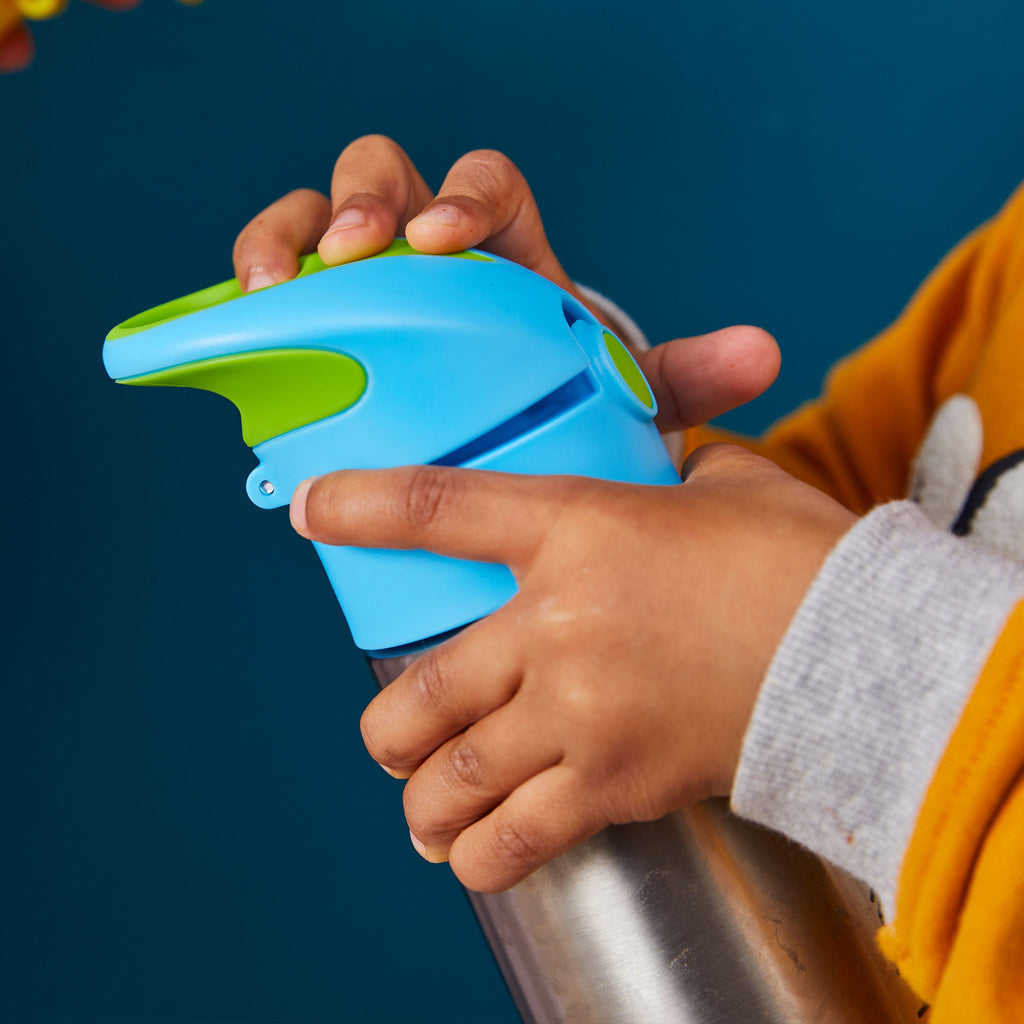 child with 500ml insulated drink bottle - strawberry shake - b.box for kids